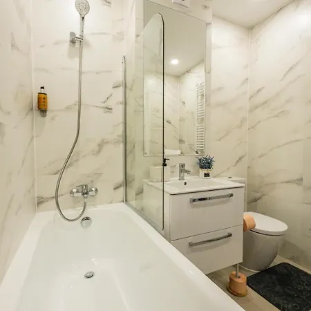 Mara Apartments&studios Hils 布加勒斯特