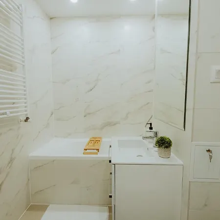 Mara Apartments&studios Hils